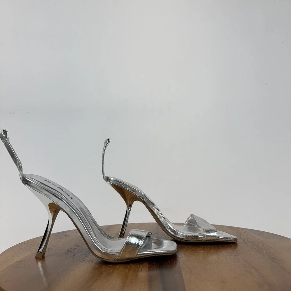 New Womens Steve Madden Luxedo Silver Metallic Leather Heeled Sandals Size 7.5 M